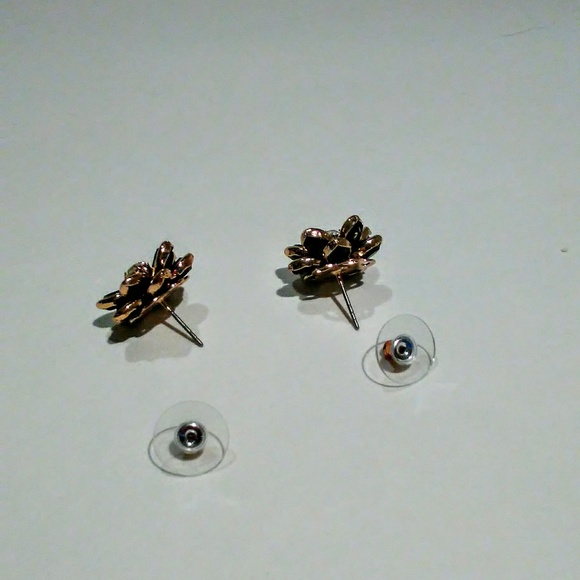 ROSE Camelia Flower Earrings BLACK w Simulated Diamonds - Picture 5 of 7